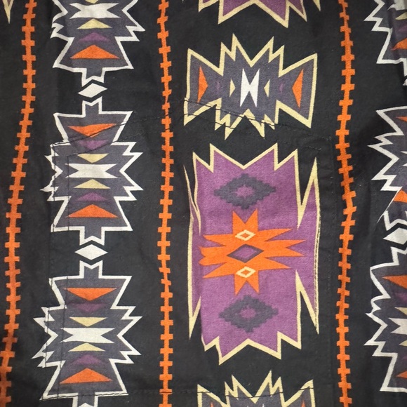 Colorful Geometric Patterned Shirt - Picture 4 of 4